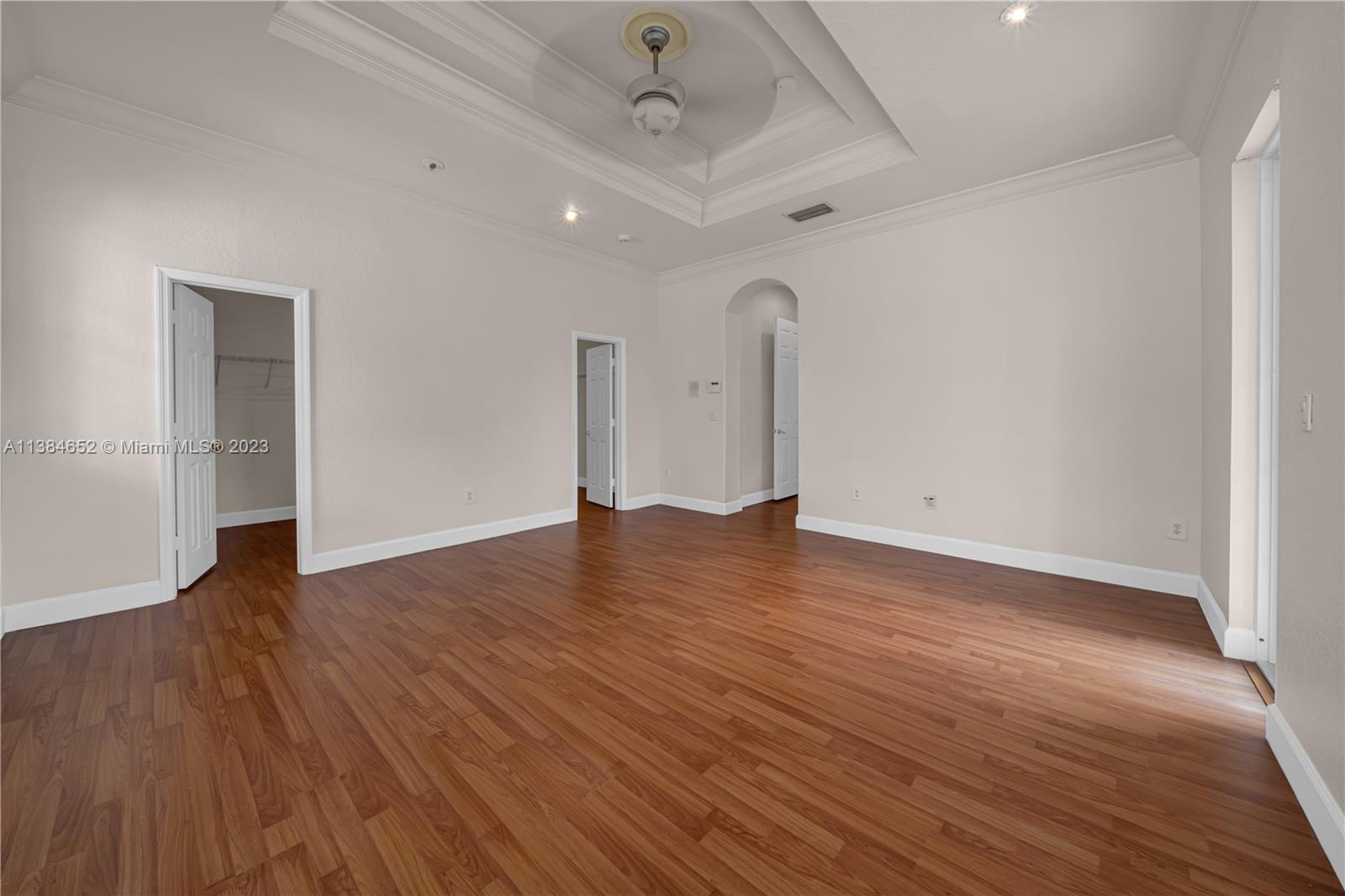 DORAL ISLES MEDITERRANEA - Residential