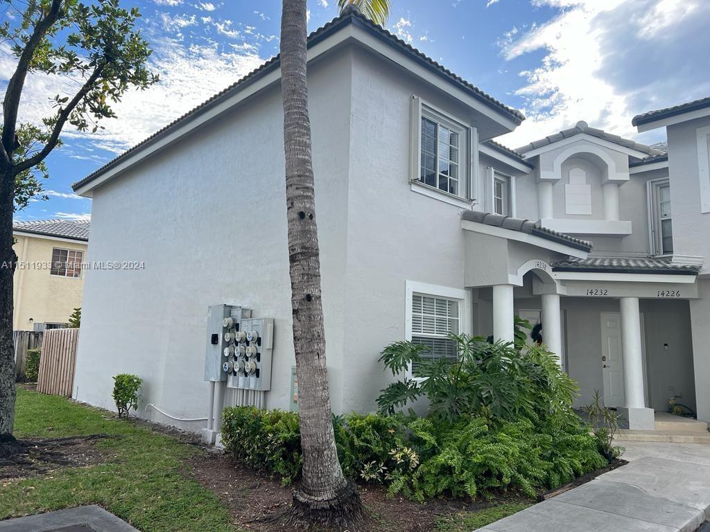 BONITA VILLAS CONDO - Residential Lease