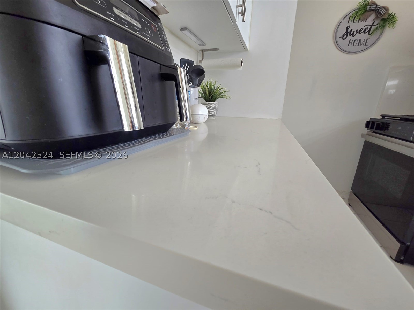 BELLA LUNA CONDO - Residential