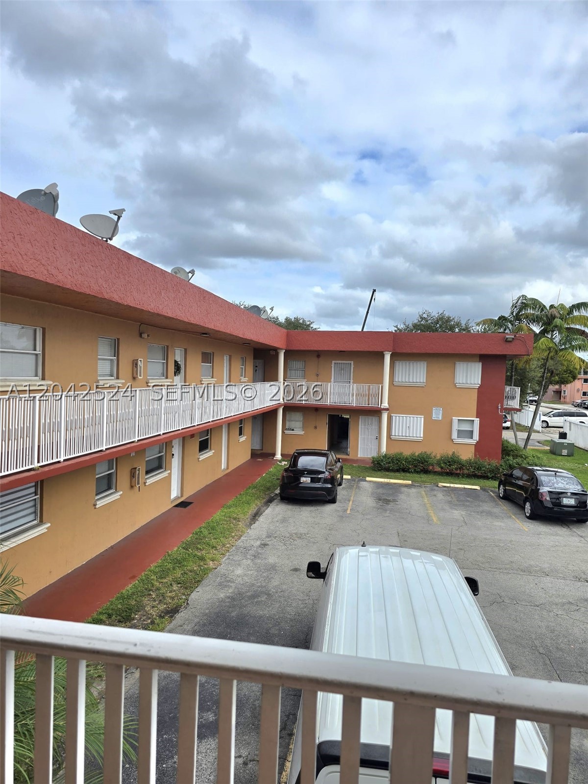 BELLA LUNA CONDO - Residential