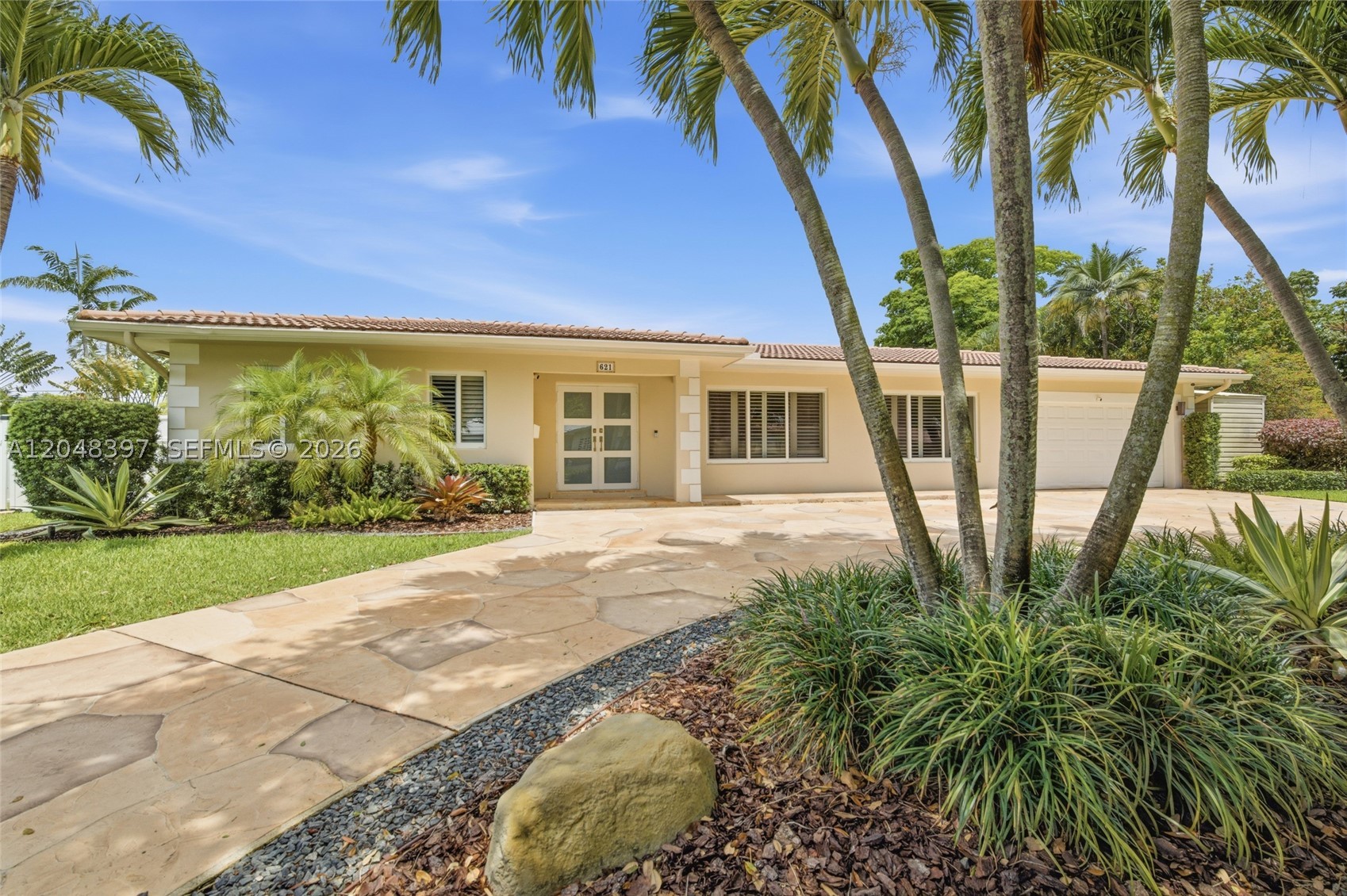 PLANTATIONS SECLUDED GARD - Residential