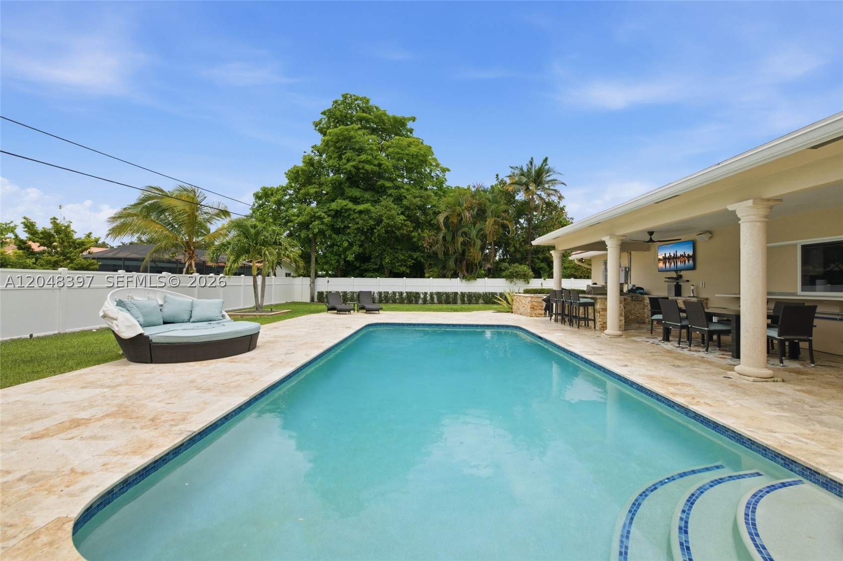 PLANTATIONS SECLUDED GARD - Residential
