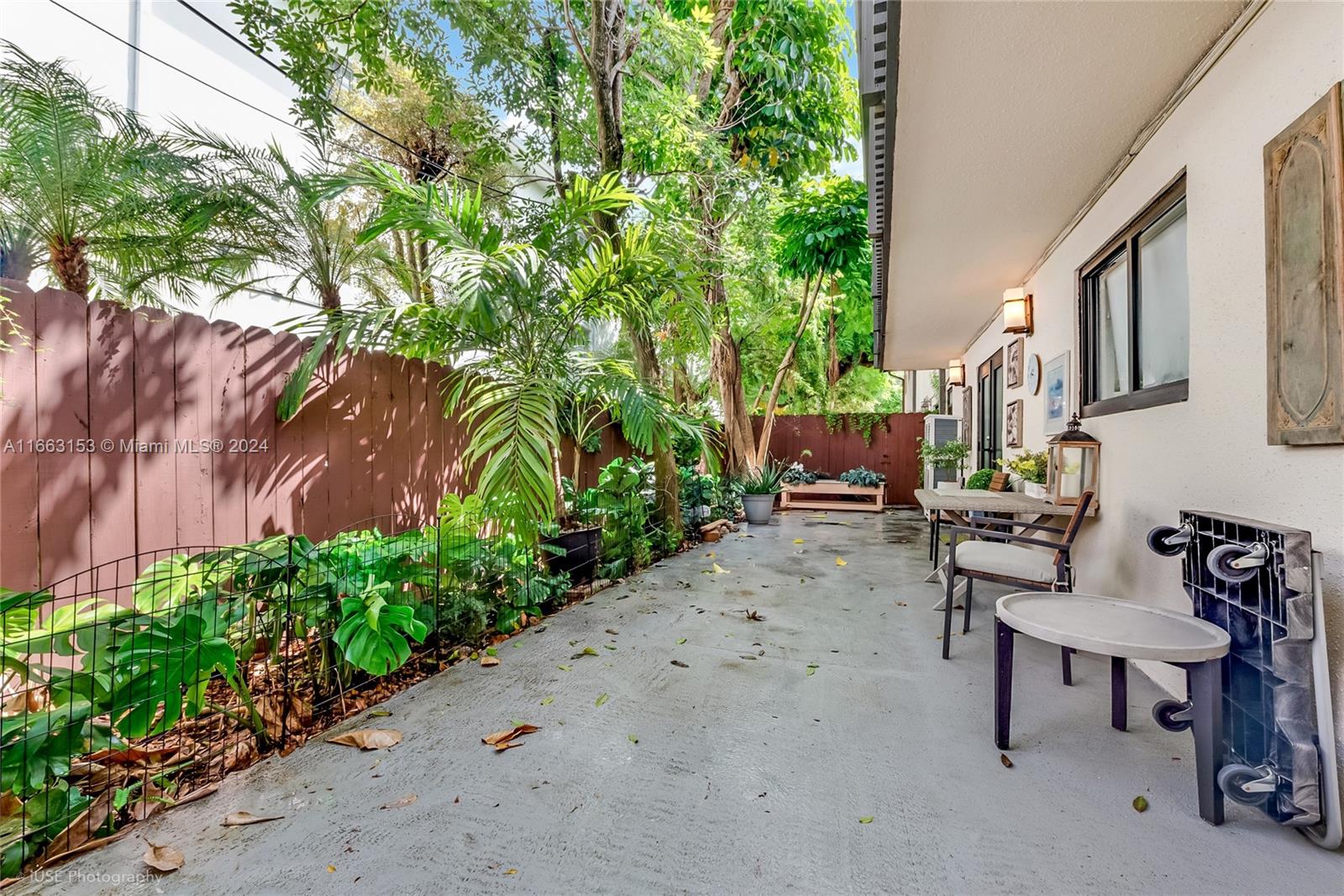 CHATEAU GROVE CONDO - Residential Lease