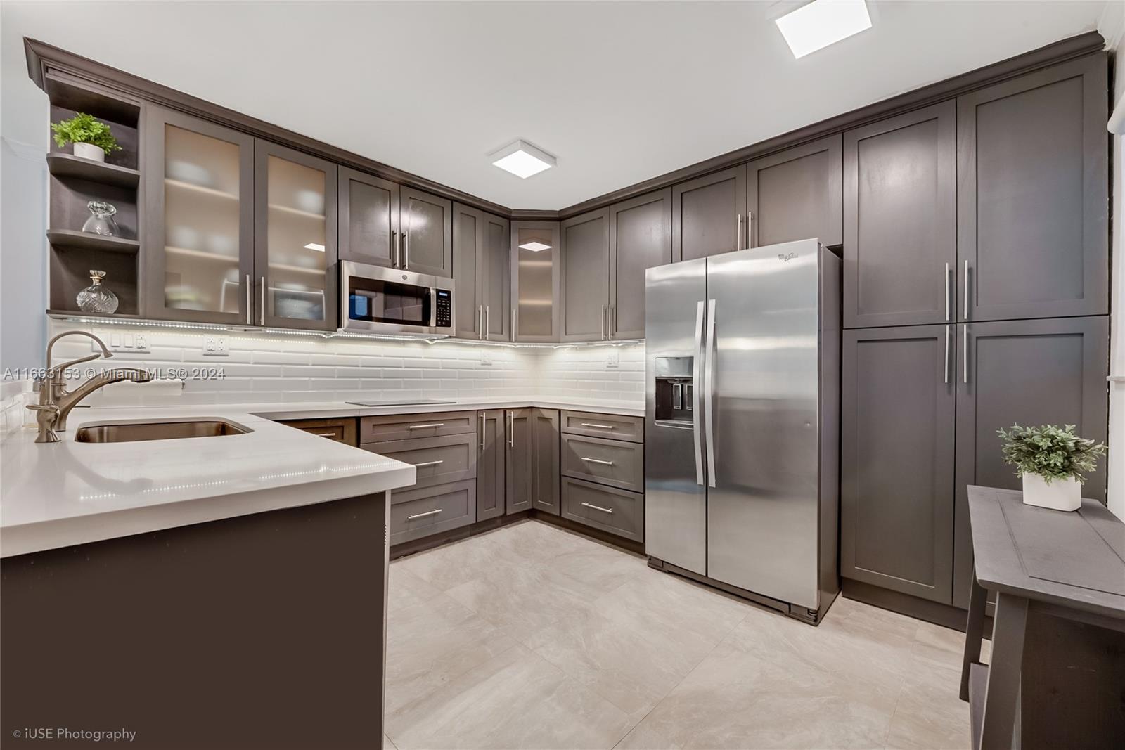 CHATEAU GROVE CONDO - Residential Lease