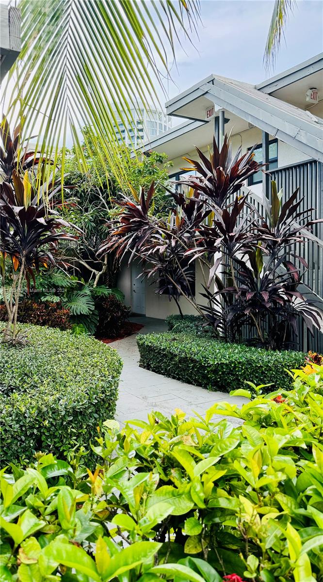 CHATEAU GROVE CONDO - Residential Lease