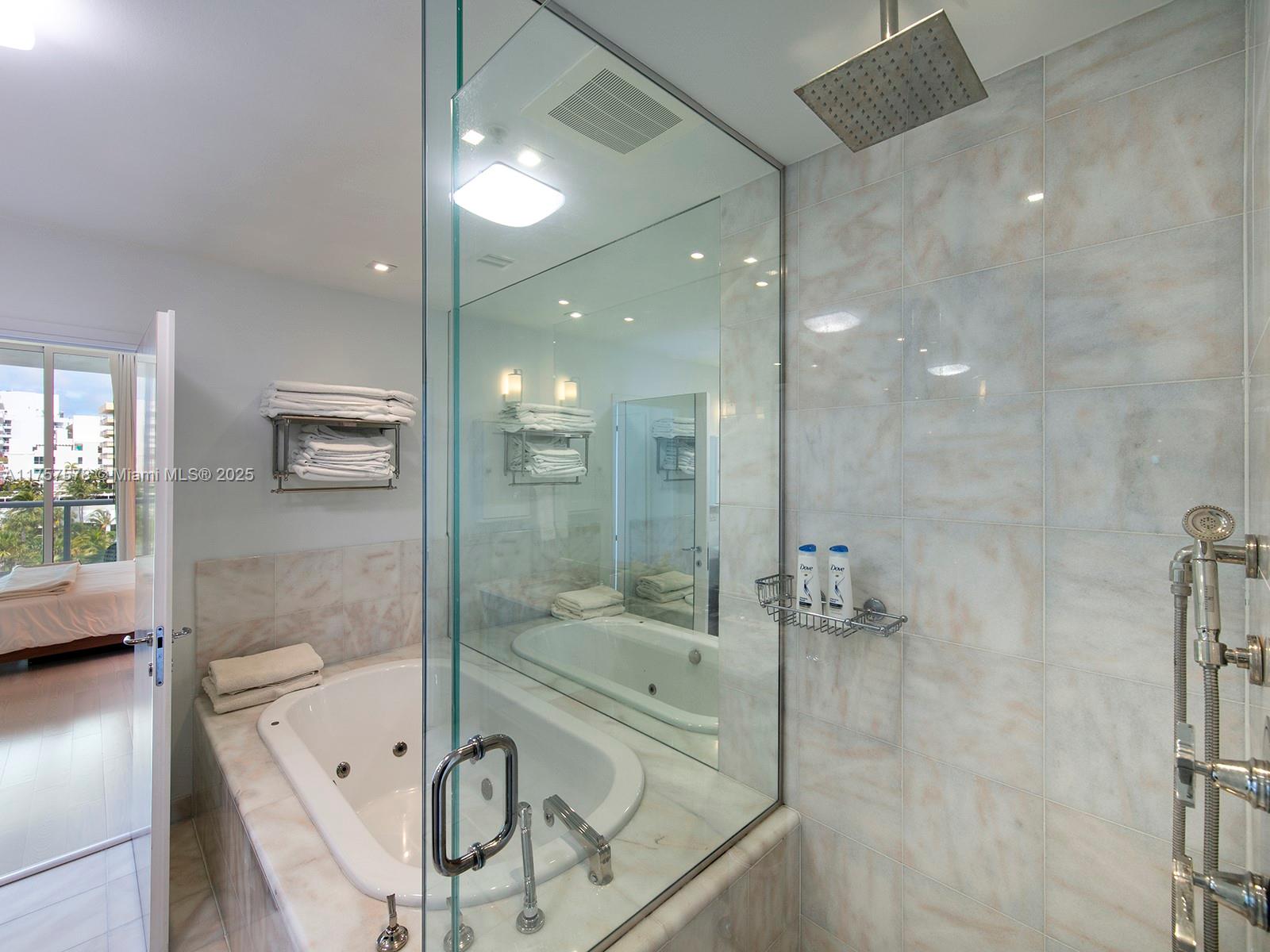 CONTINUUM ON SOUTH BEACH - Residential Lease