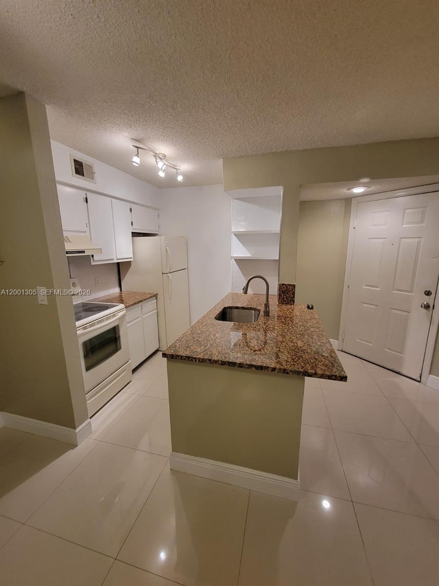 SUNDANCE AT DAVIE CONDO - Residential