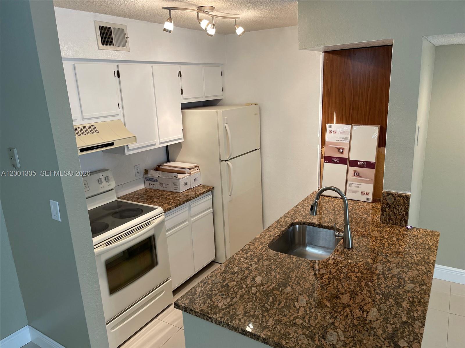 SUNDANCE AT DAVIE CONDO - Residential