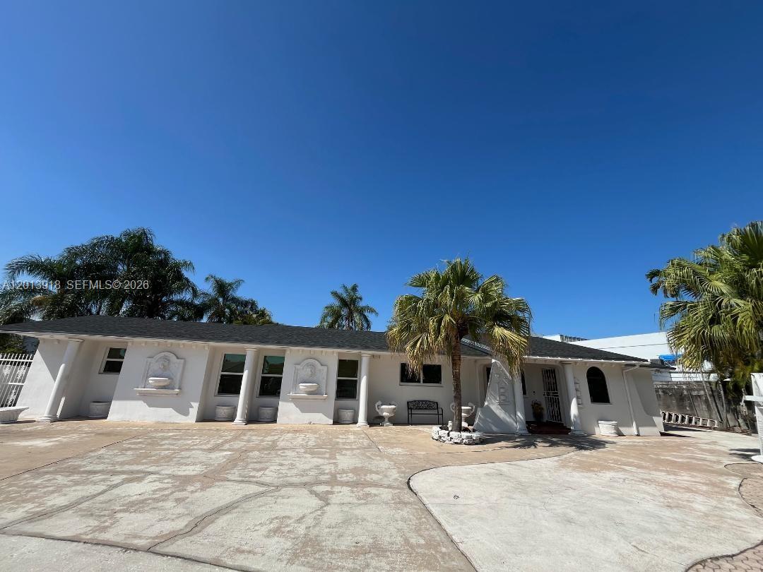 Spacious home on a cul-de-sac with lots of potential.   Tile floors through out.  Two bedrooms have private entrances. Ideal for in-laws or adult family members. The house has two family rooms, large master bedroom, remodeled hall bathroom. Close to FIU. Roof and AC are in good condition.  Front windows are impact windows.  Plenty of parking space.