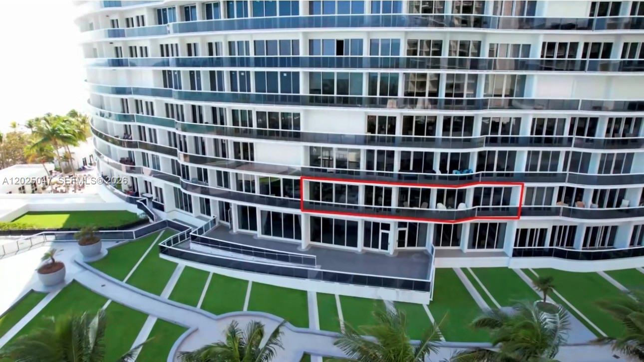 MAJESTIC TOWER - Residential