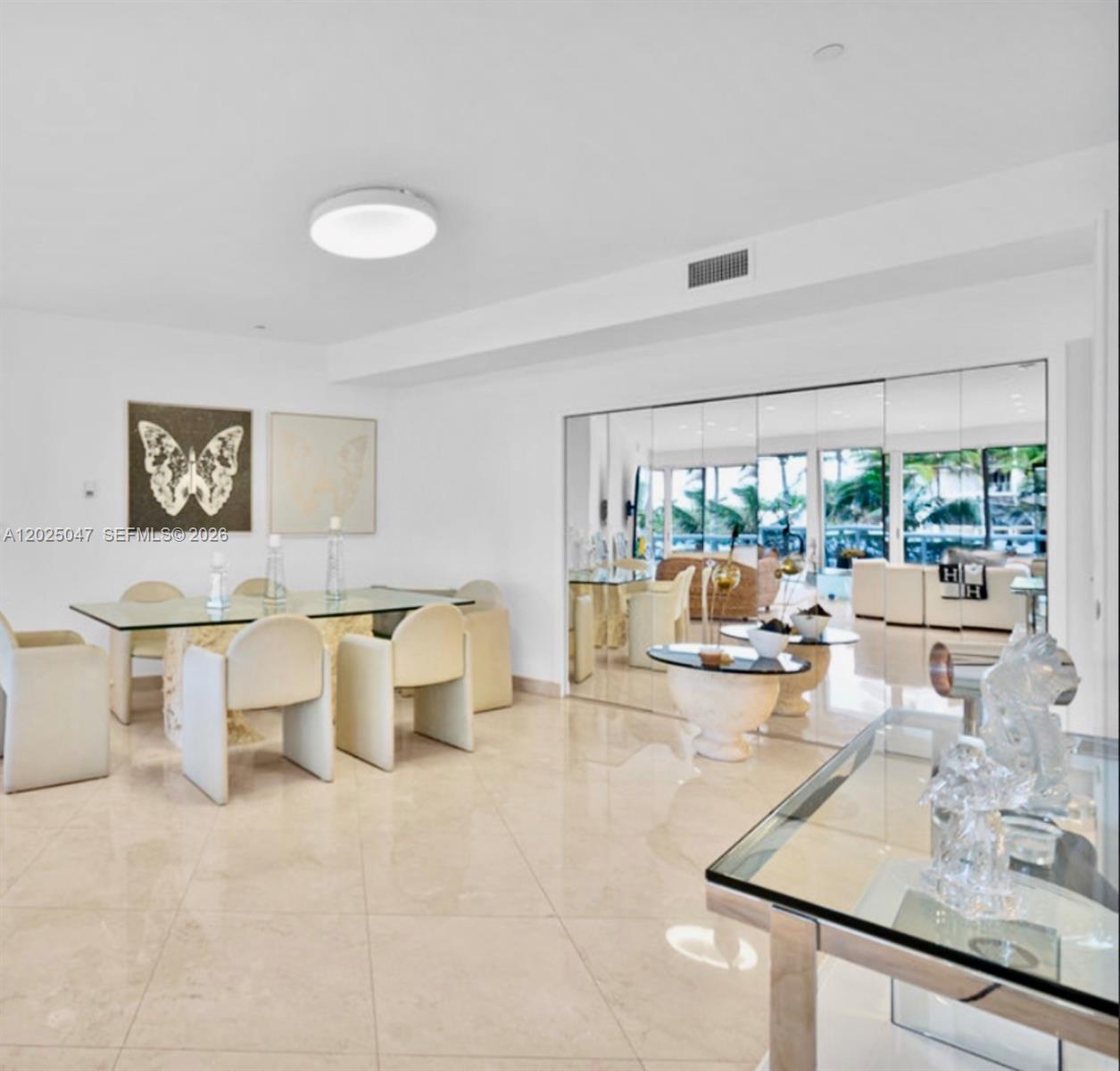 MAJESTIC TOWER - Residential