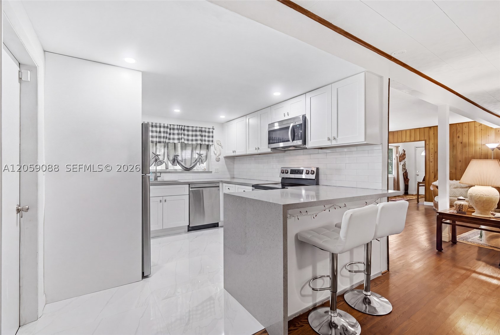 MIAMI SHORES SEC 3 - Residential