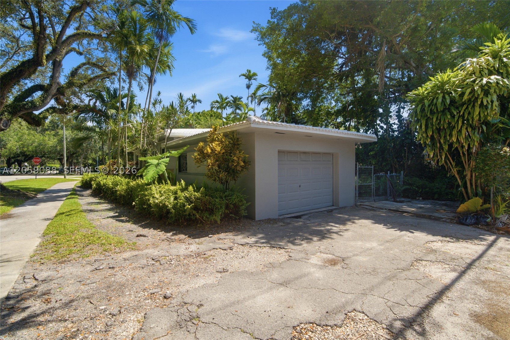 MIAMI SHORES SEC 3 - Residential