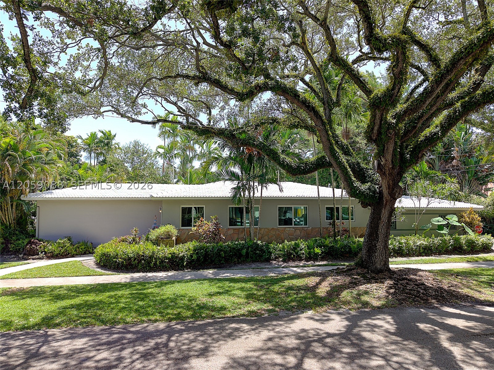 MIAMI SHORES SEC 3 - Residential