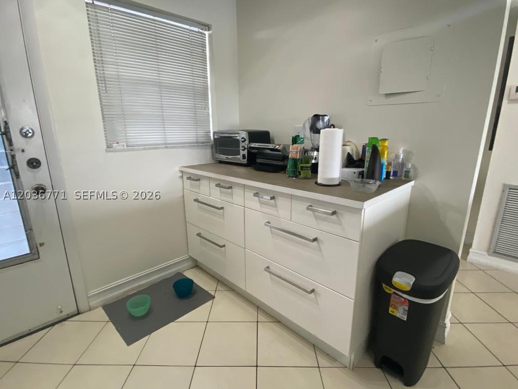 AZURE LAKE CONDO - Residential Lease