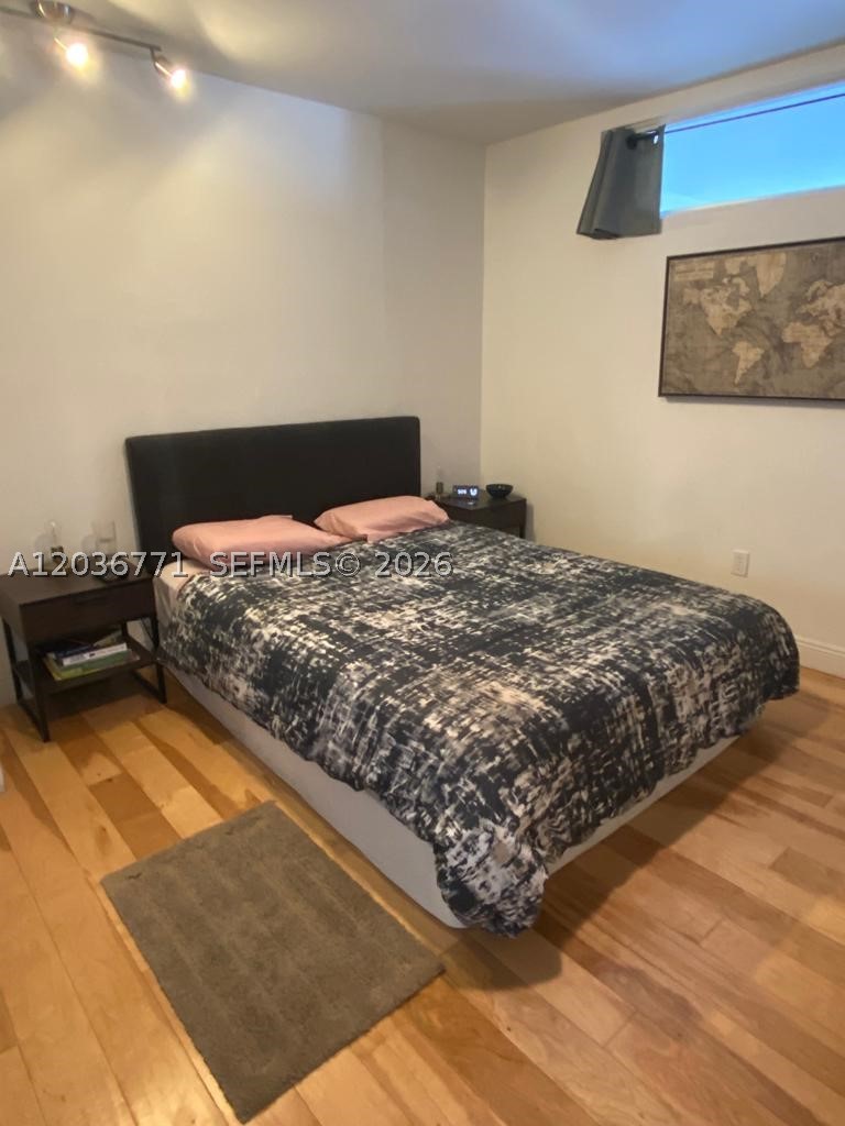 AZURE LAKE CONDO - Residential Lease
