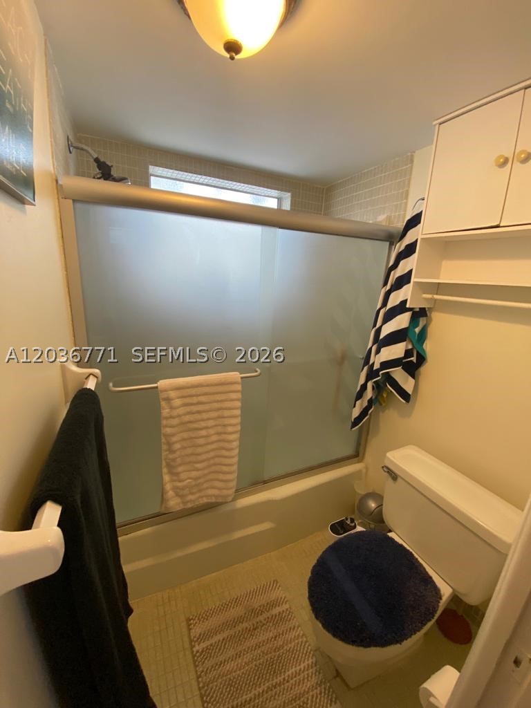 AZURE LAKE CONDO - Residential Lease