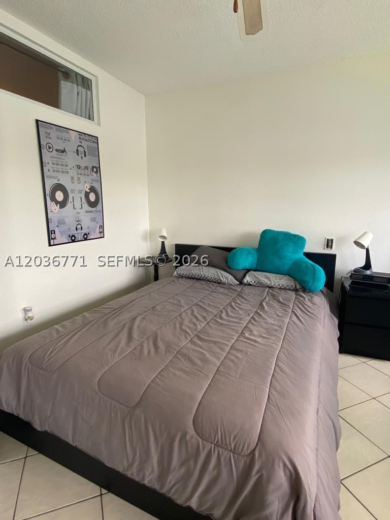 AZURE LAKE CONDO - Residential Lease