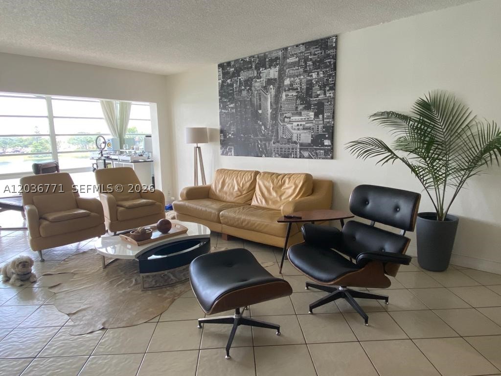 AZURE LAKE CONDO - Residential Lease