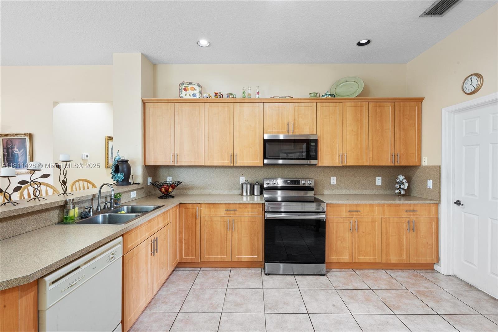 IMAGINATION FARMS EAST - Residential