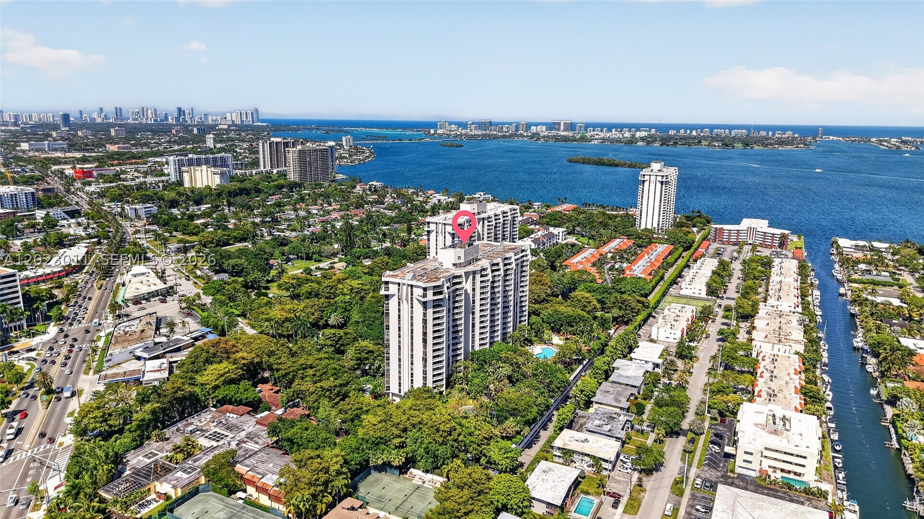 TOWERS OF QUAYSIDE CONDO - Residential