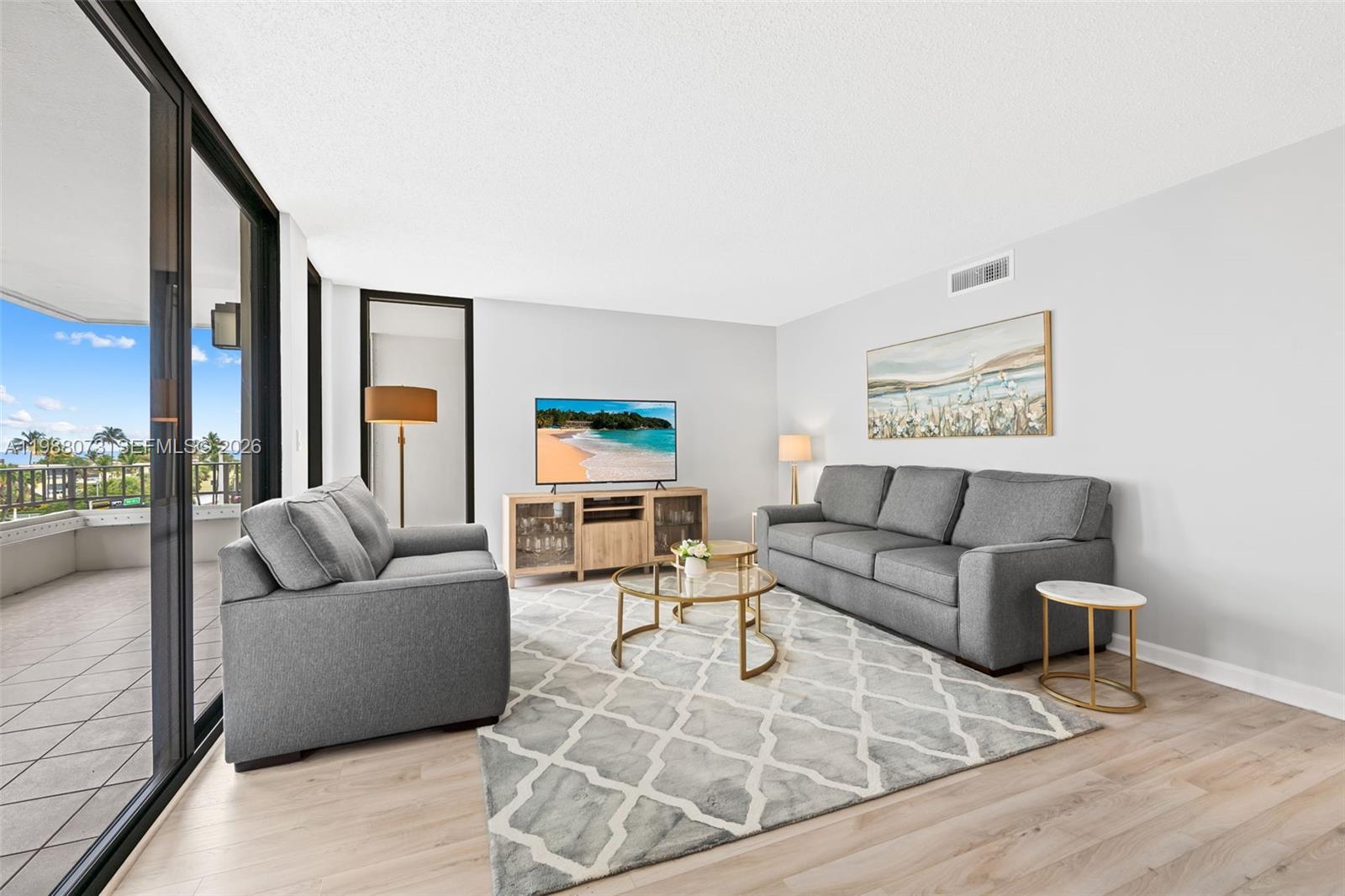 EMERALD TOWER CONDO - Residential