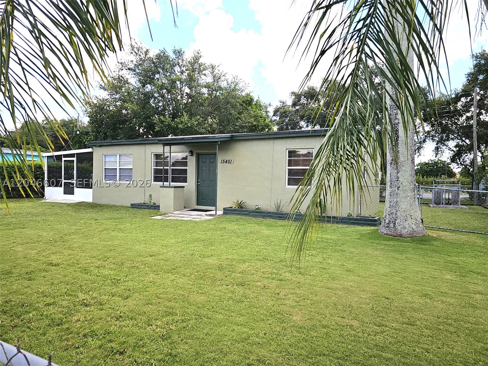 DIXIE CUP MANOR - Residential