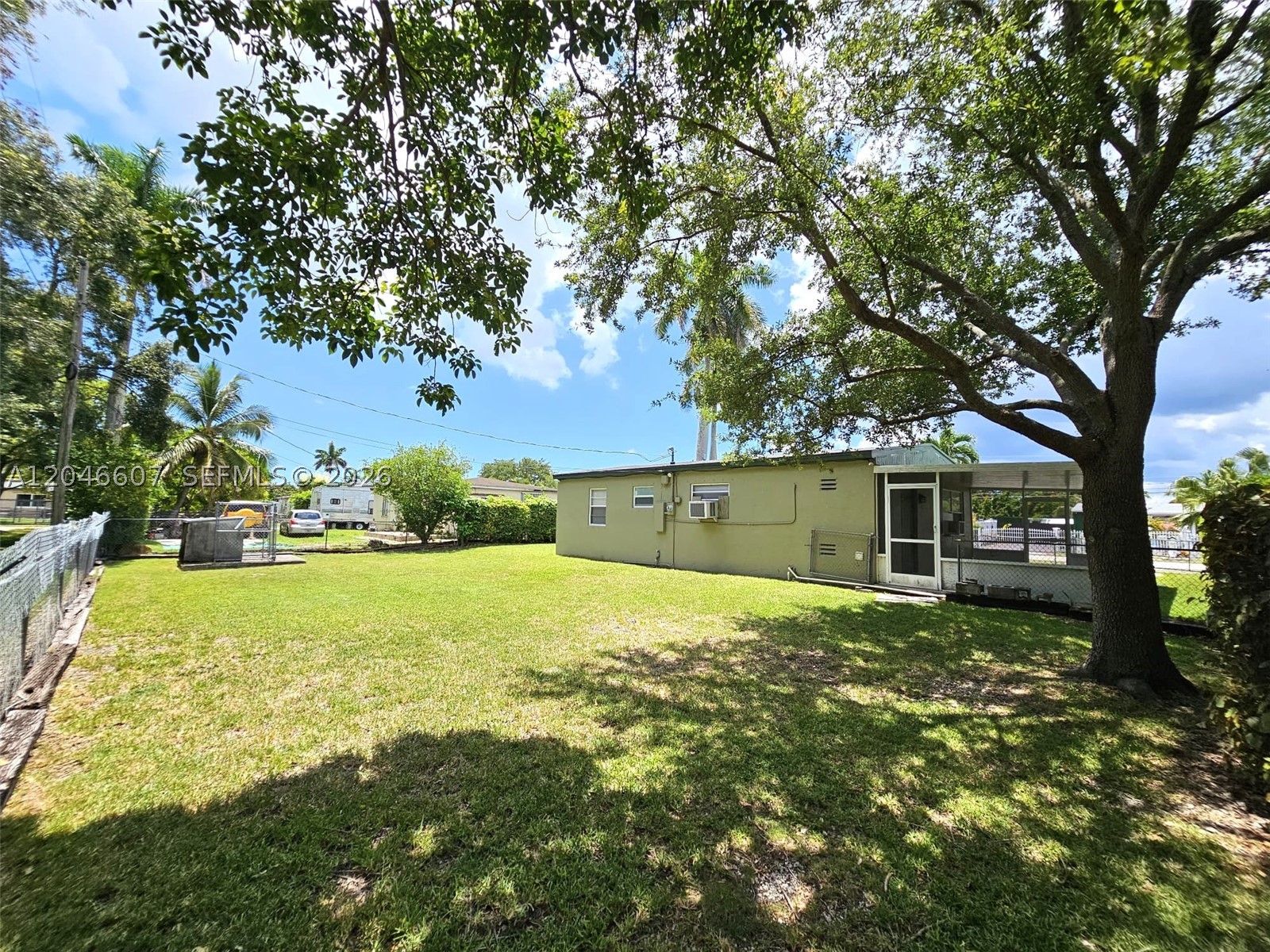 DIXIE CUP MANOR - Residential