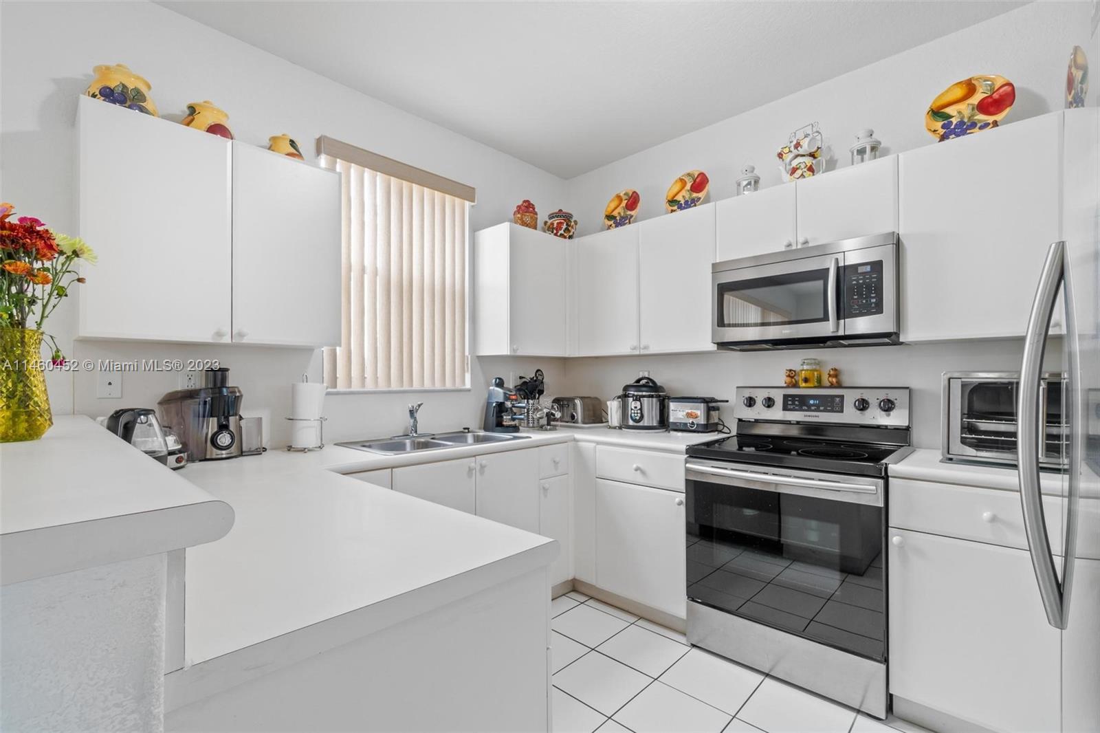 GRAND LAKES PHASE III - Residential