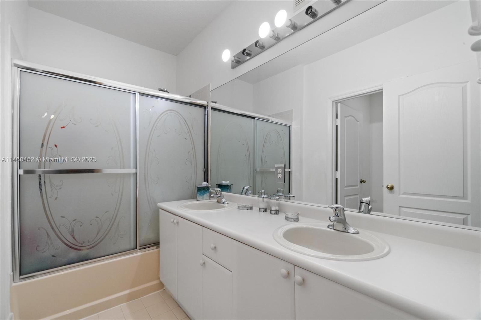 GRAND LAKES PHASE III - Residential