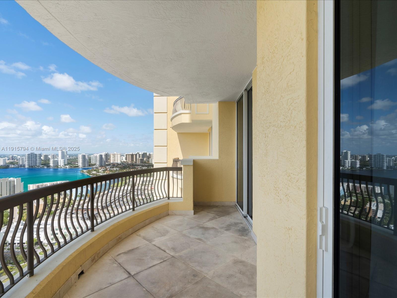 ACQUALINA OCEAN RESIDENCE - Residential