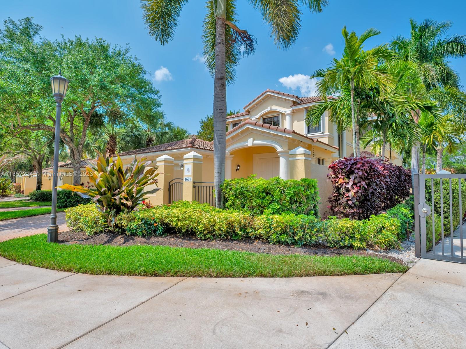 MARIPOSA POINTE AT WESTON - Land