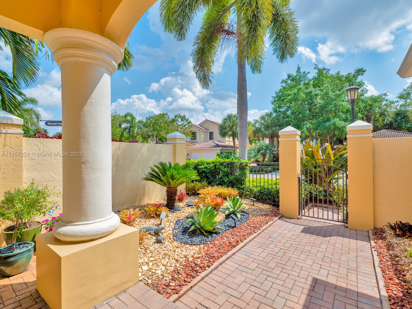 MARIPOSA POINTE AT WESTON - Land