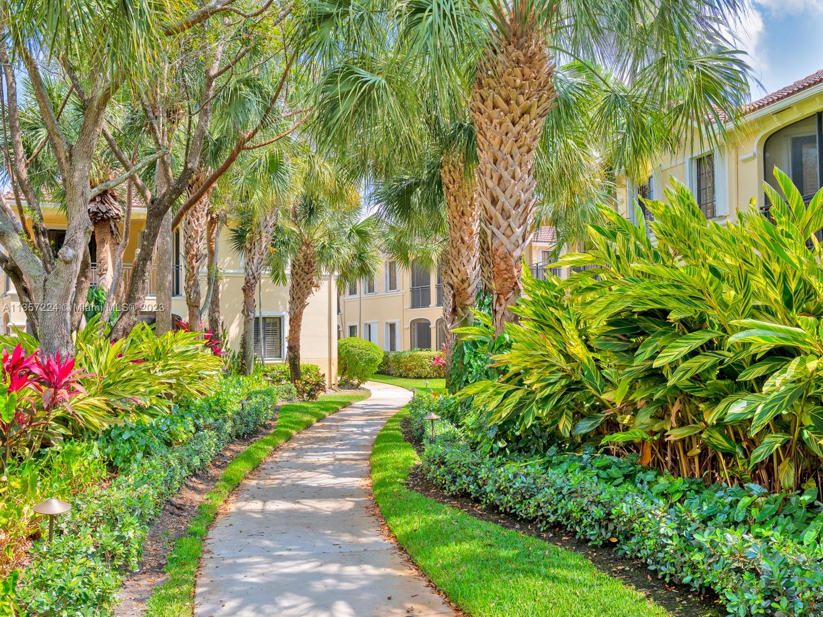 MARIPOSA POINTE AT WESTON - Land