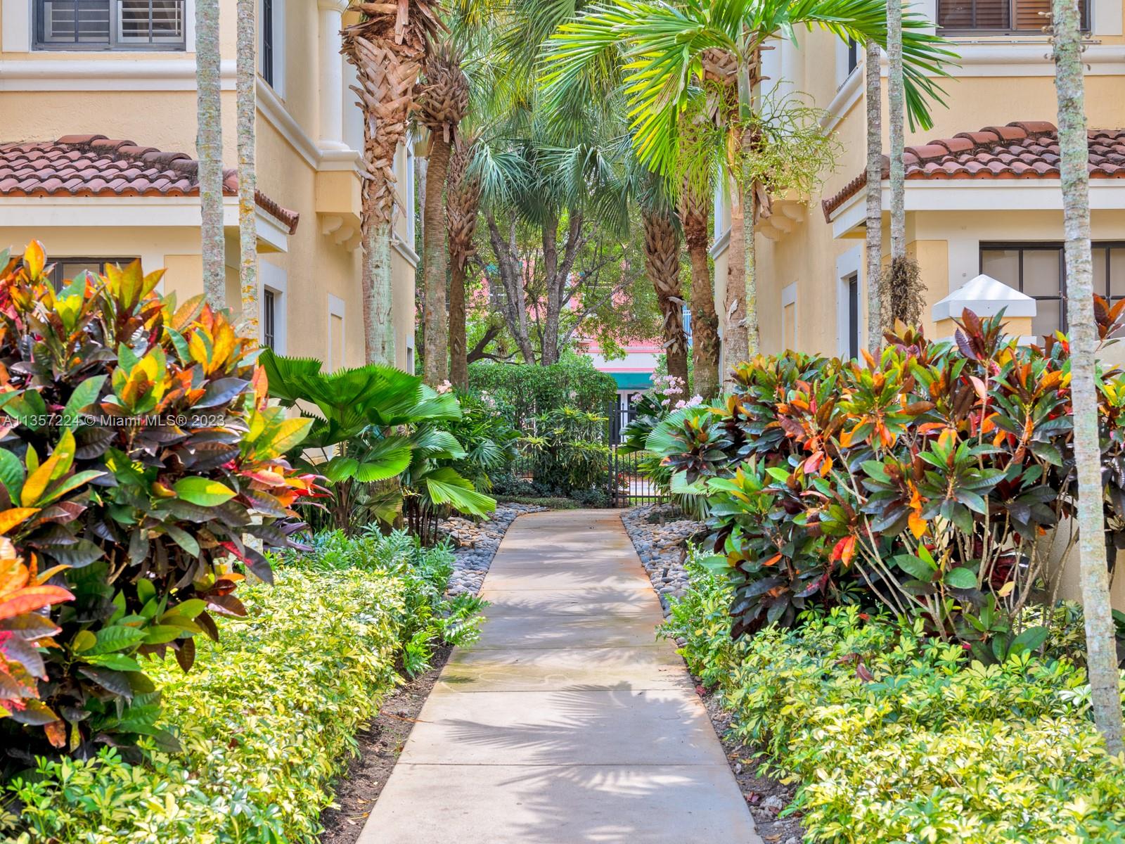 MARIPOSA POINTE AT WESTON - Land