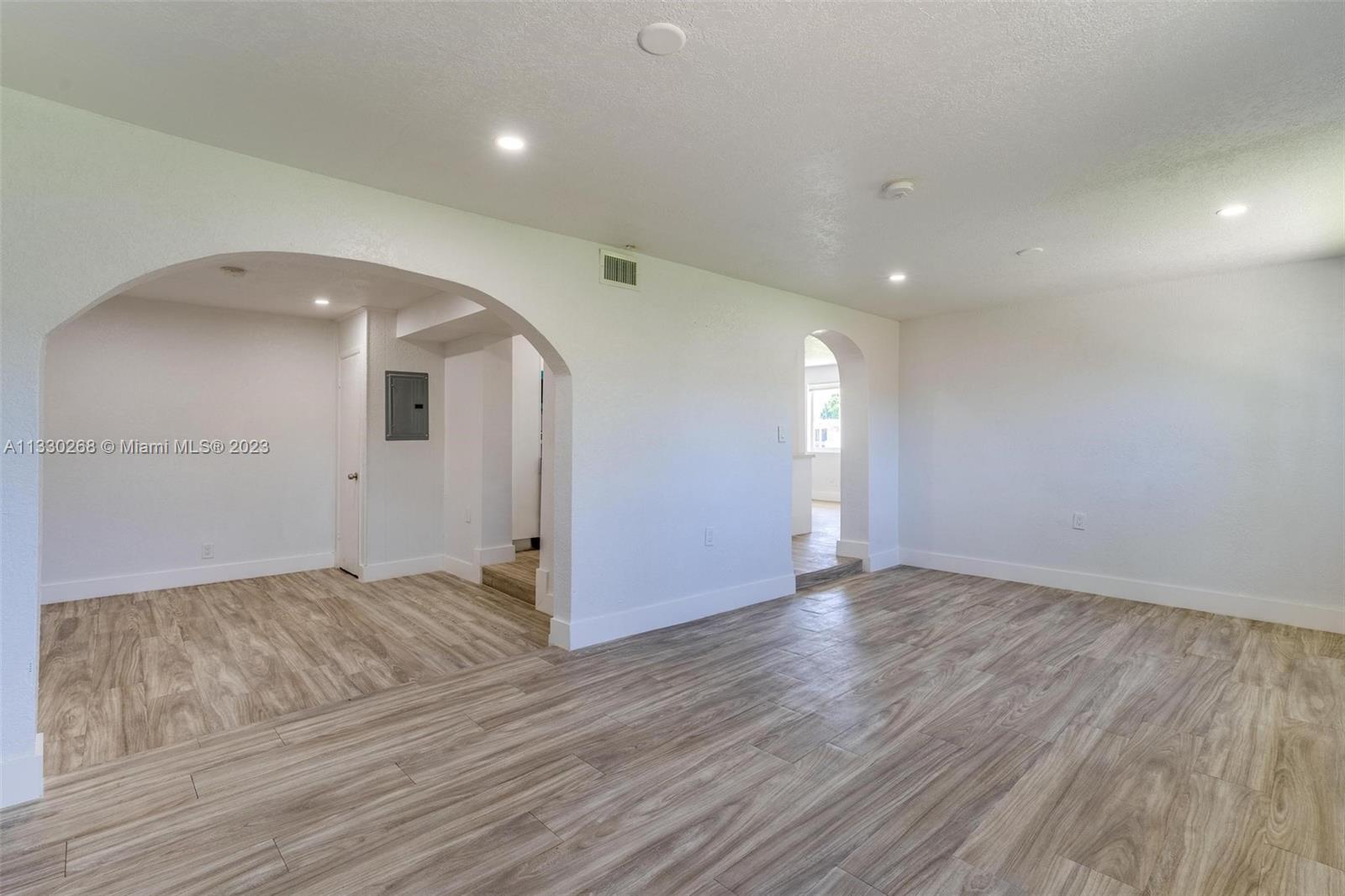 MIAMI GARDENS ESTATES SEC - Residential