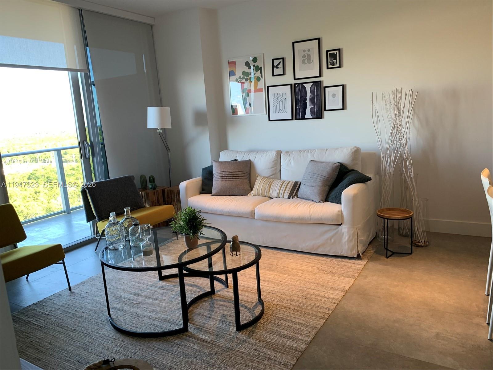 THE HARBOUR SOUTH CONDO - Residential