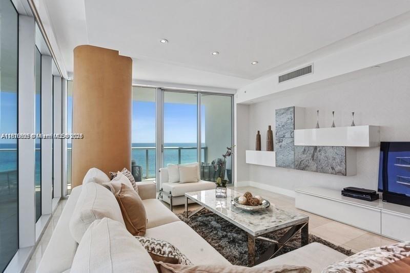 JADE BEACH CONDO - Residential Lease
