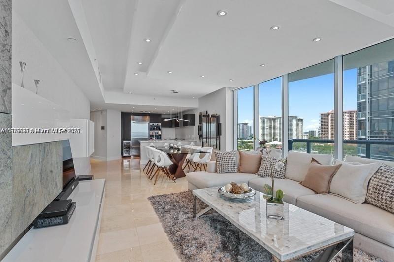 JADE BEACH CONDO - Residential Lease