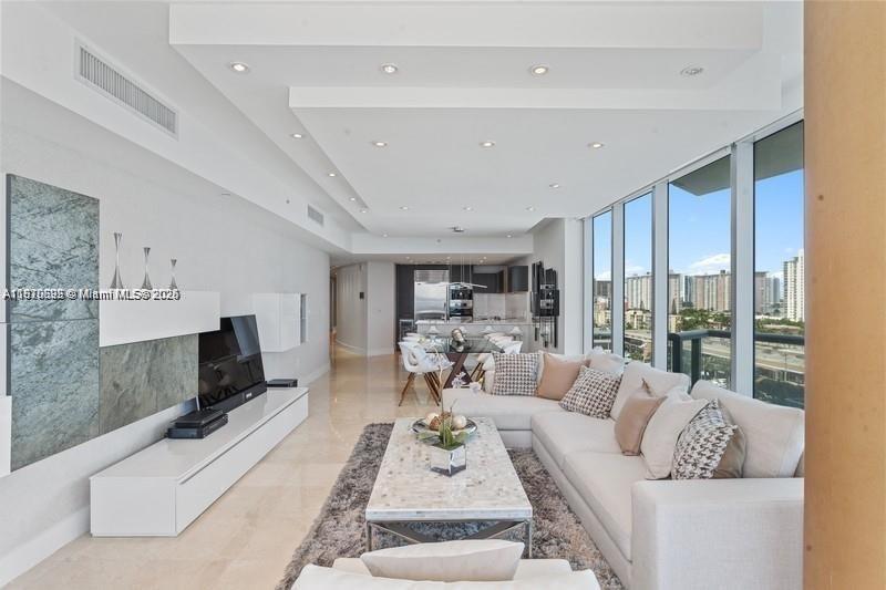 JADE BEACH CONDO - Residential Lease