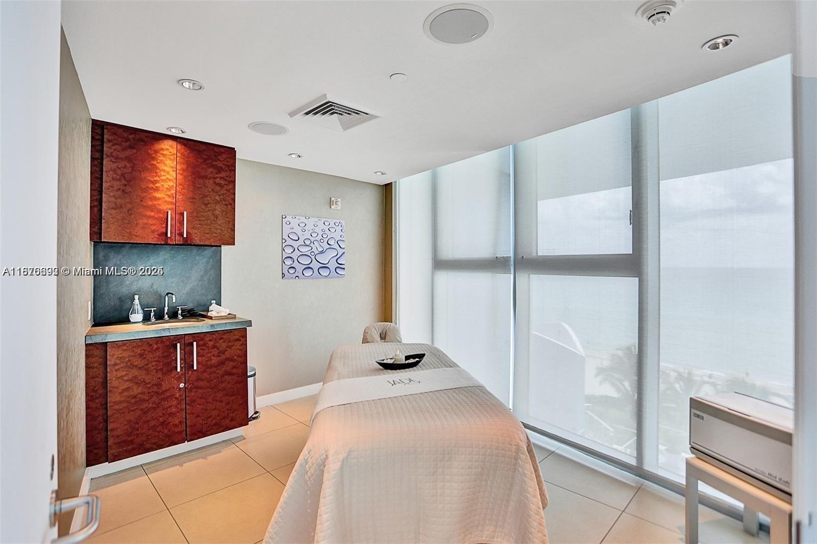 JADE BEACH CONDO - Residential Lease
