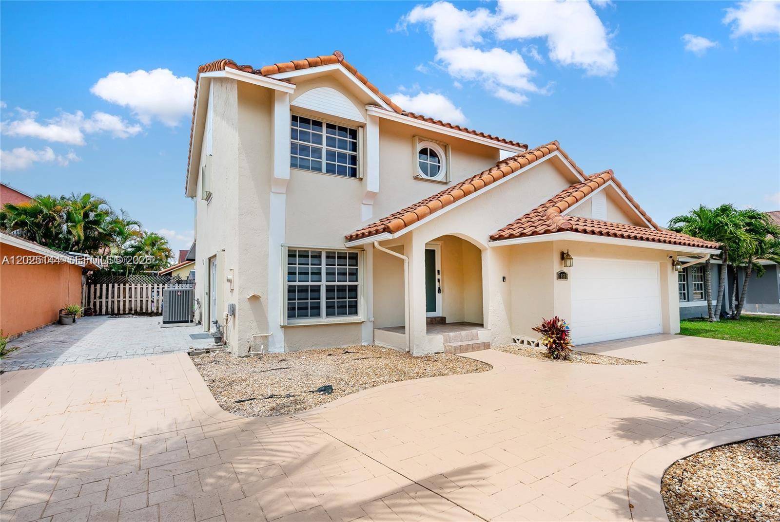 COUNTRY LAKE PARK - Residential Lease