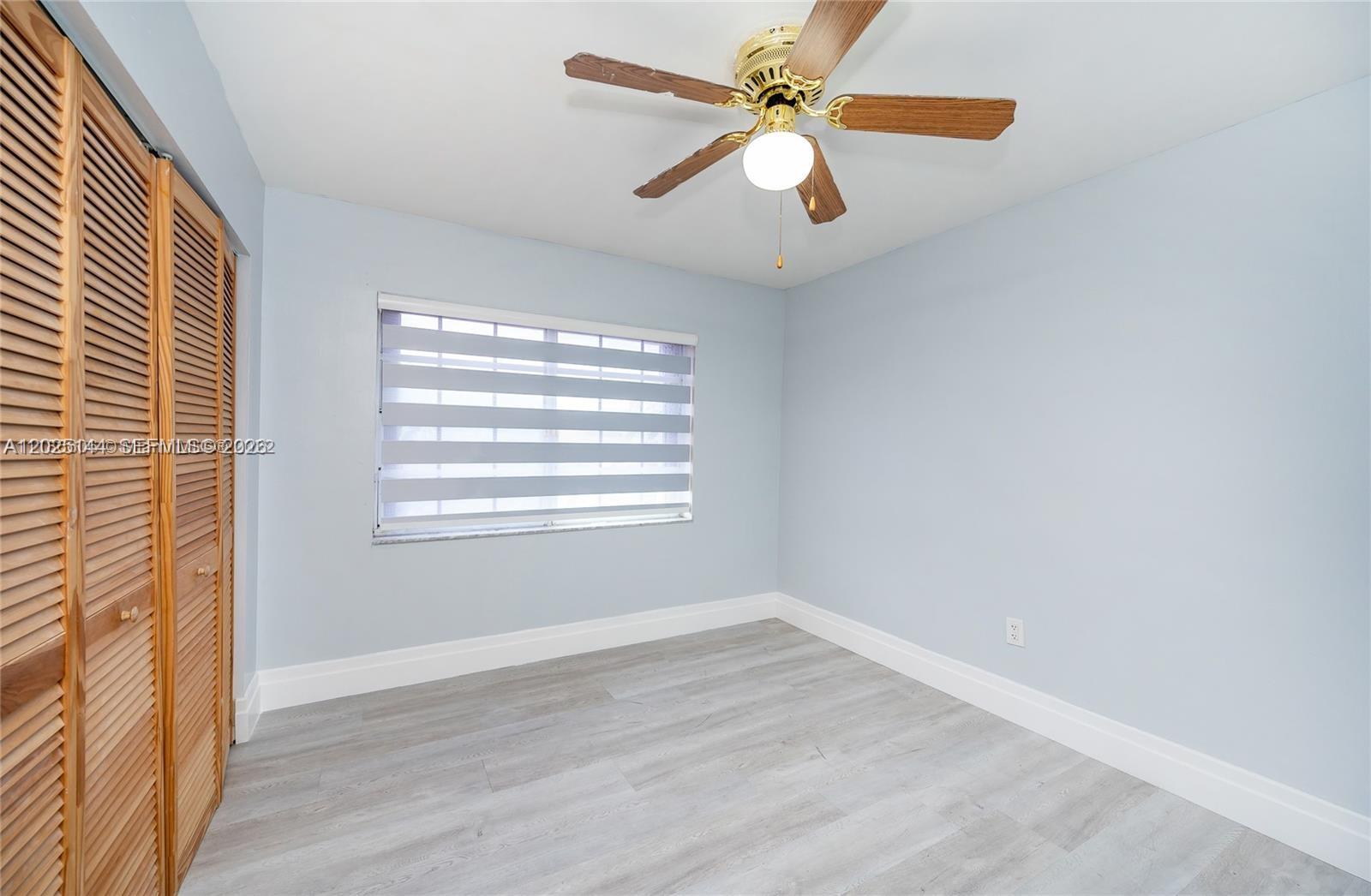 COUNTRY LAKE PARK - Residential Lease