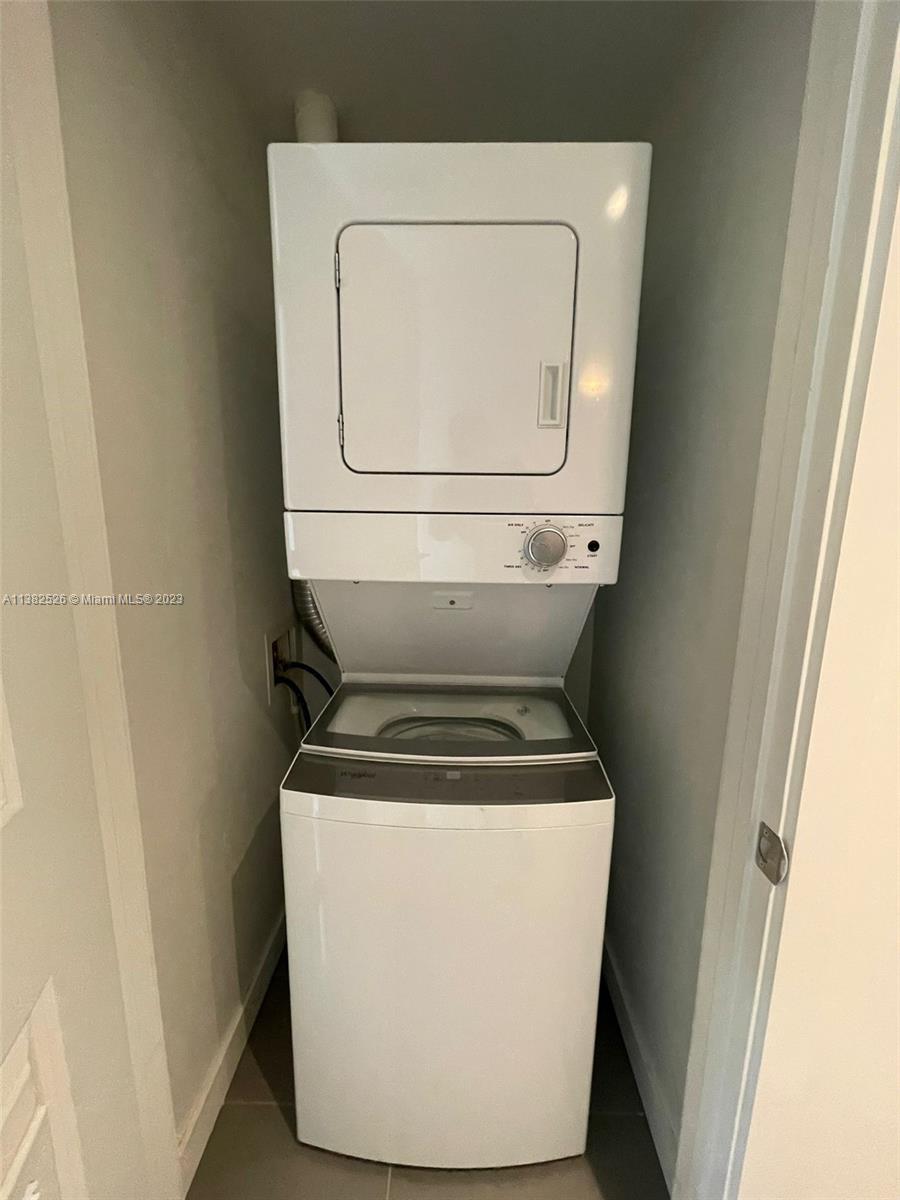 CANVAS CONDO - Residential Lease