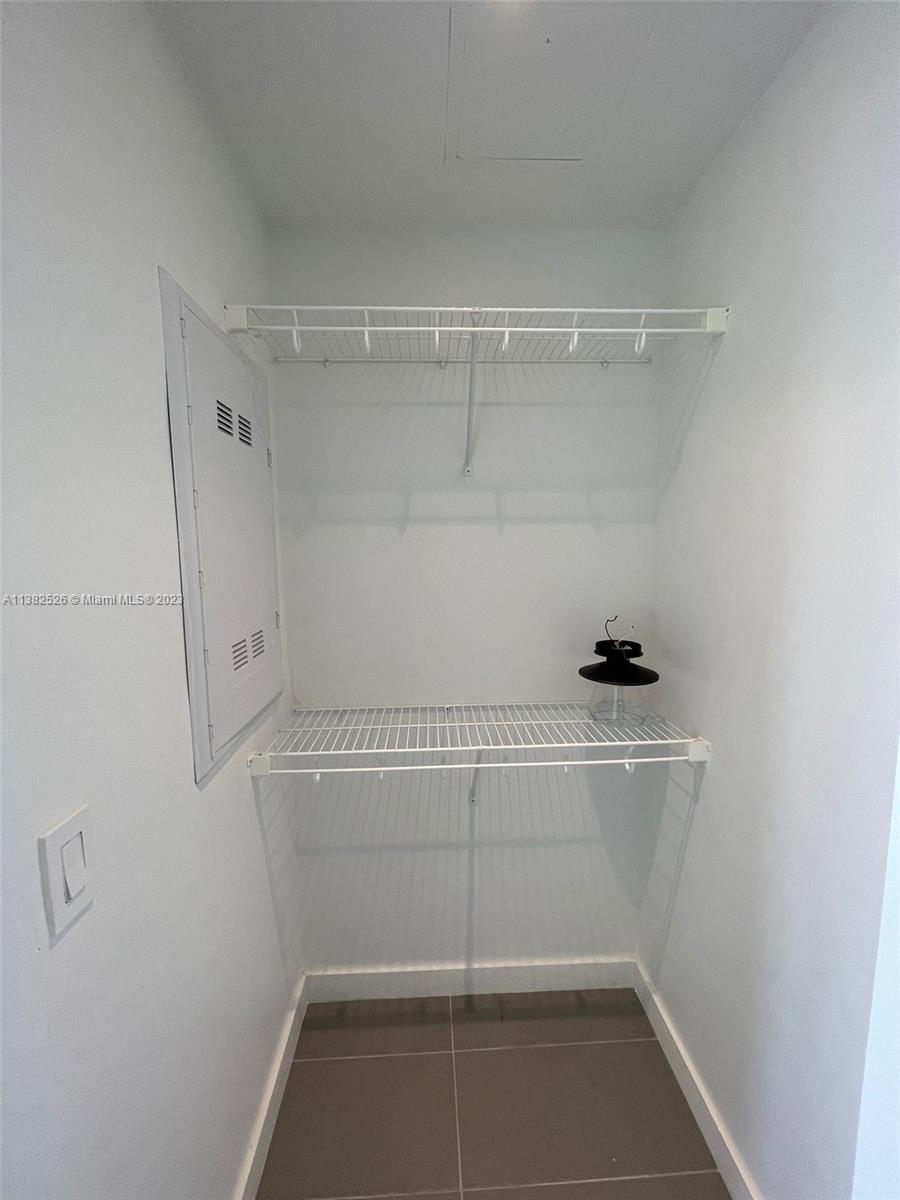 CANVAS CONDO - Residential Lease