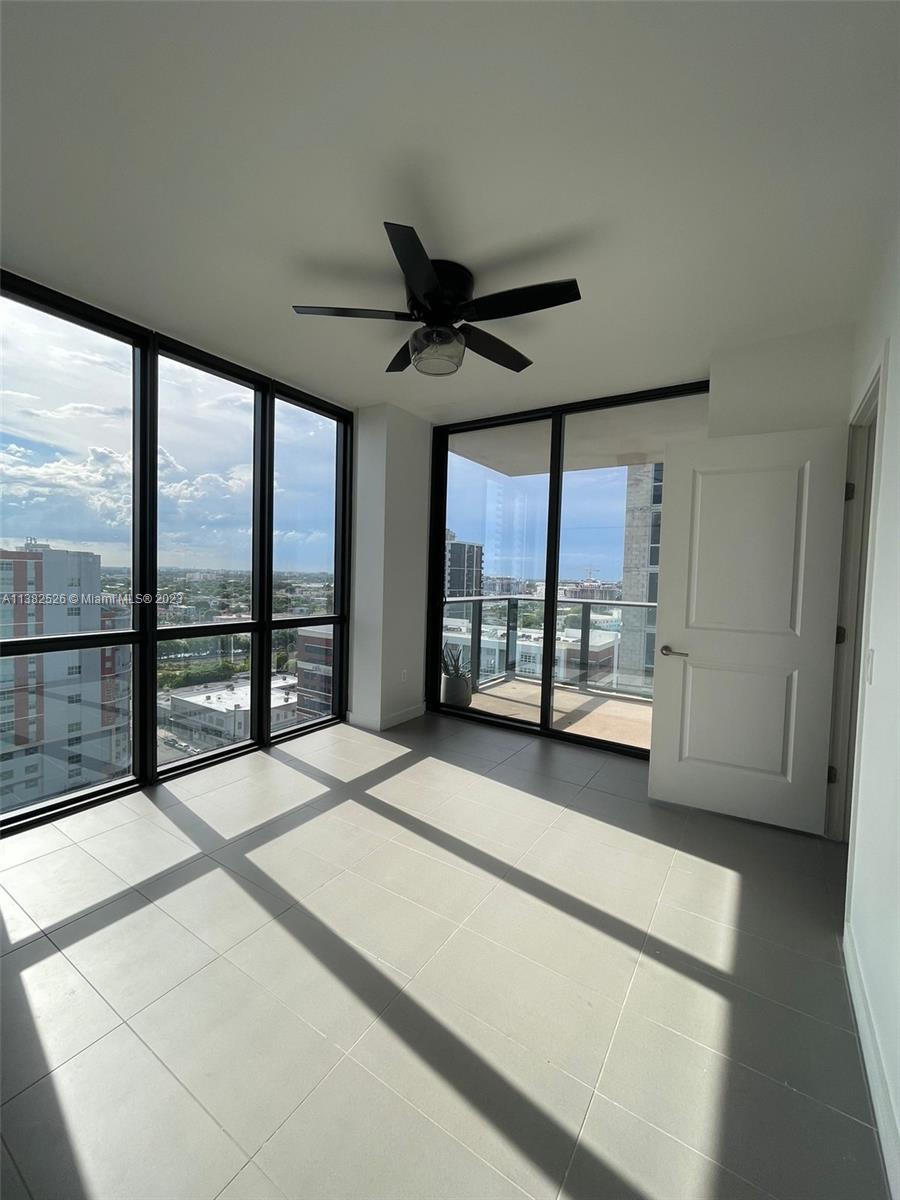 CANVAS CONDO - Residential Lease