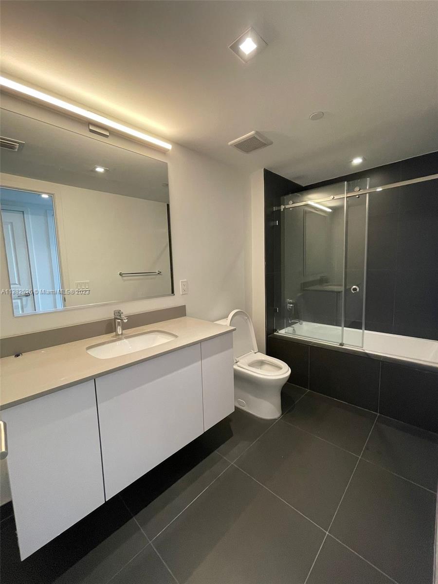 CANVAS CONDO - Residential Lease