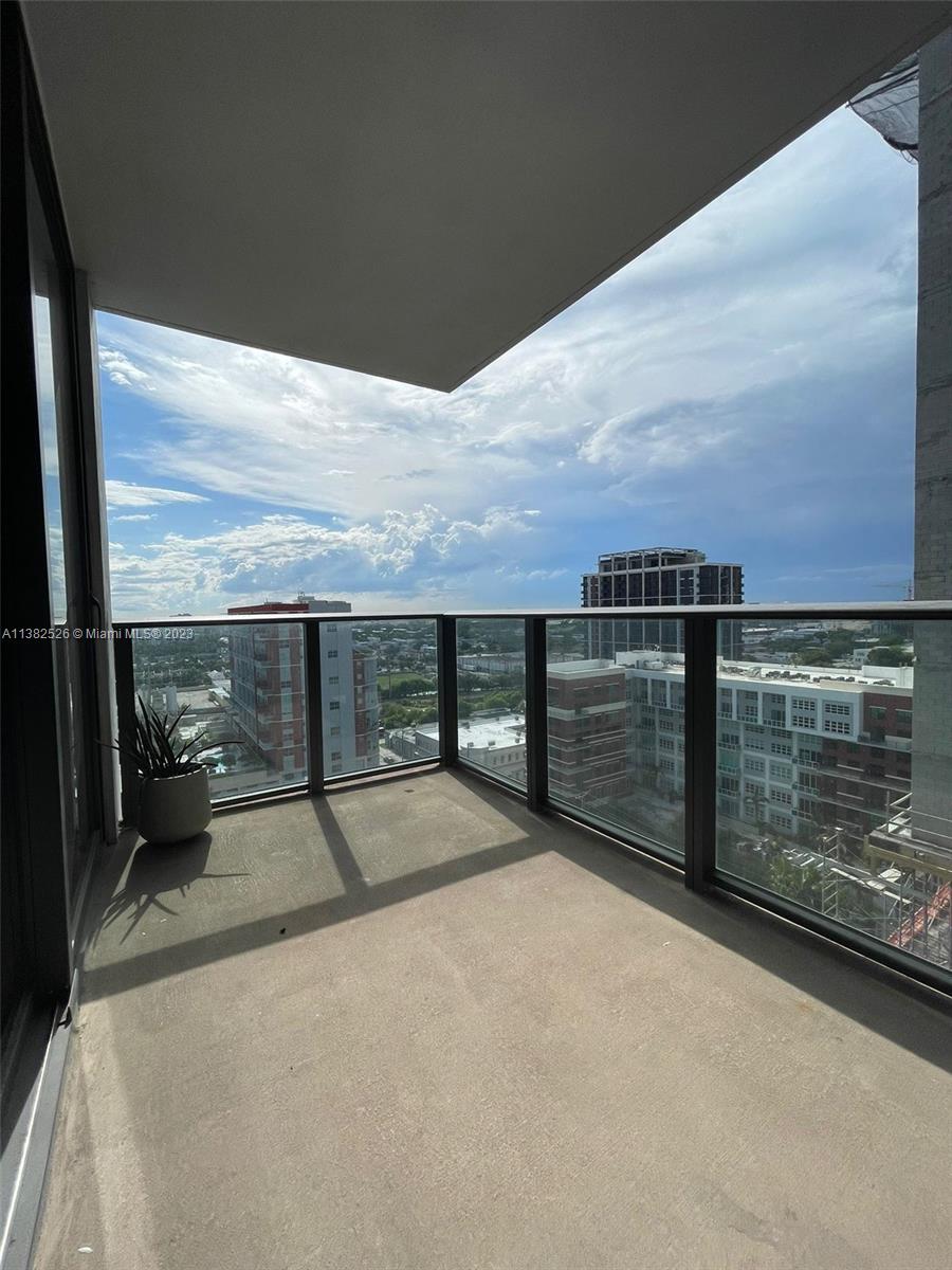 CANVAS CONDO - Residential Lease