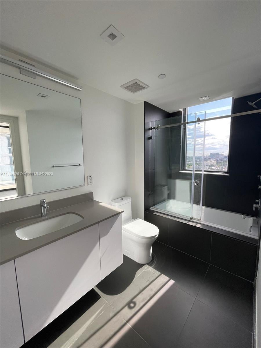 CANVAS CONDO - Residential Lease