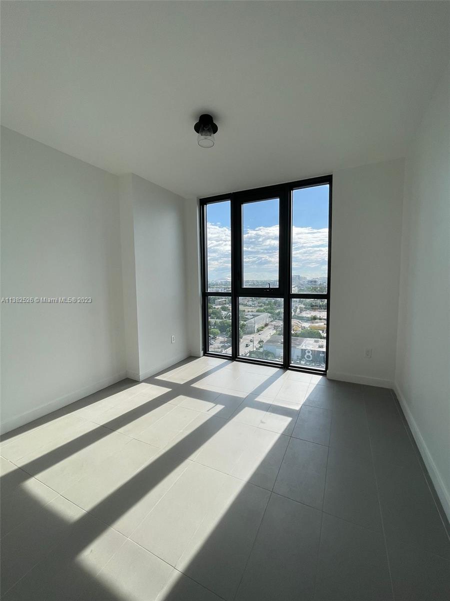 CANVAS CONDO - Residential Lease